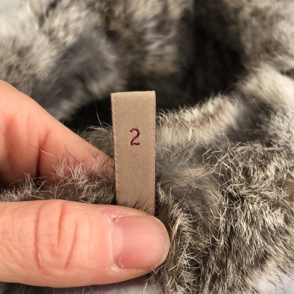 Indress Rabbit fur vest with pockets and tie - Picture 4 of 11